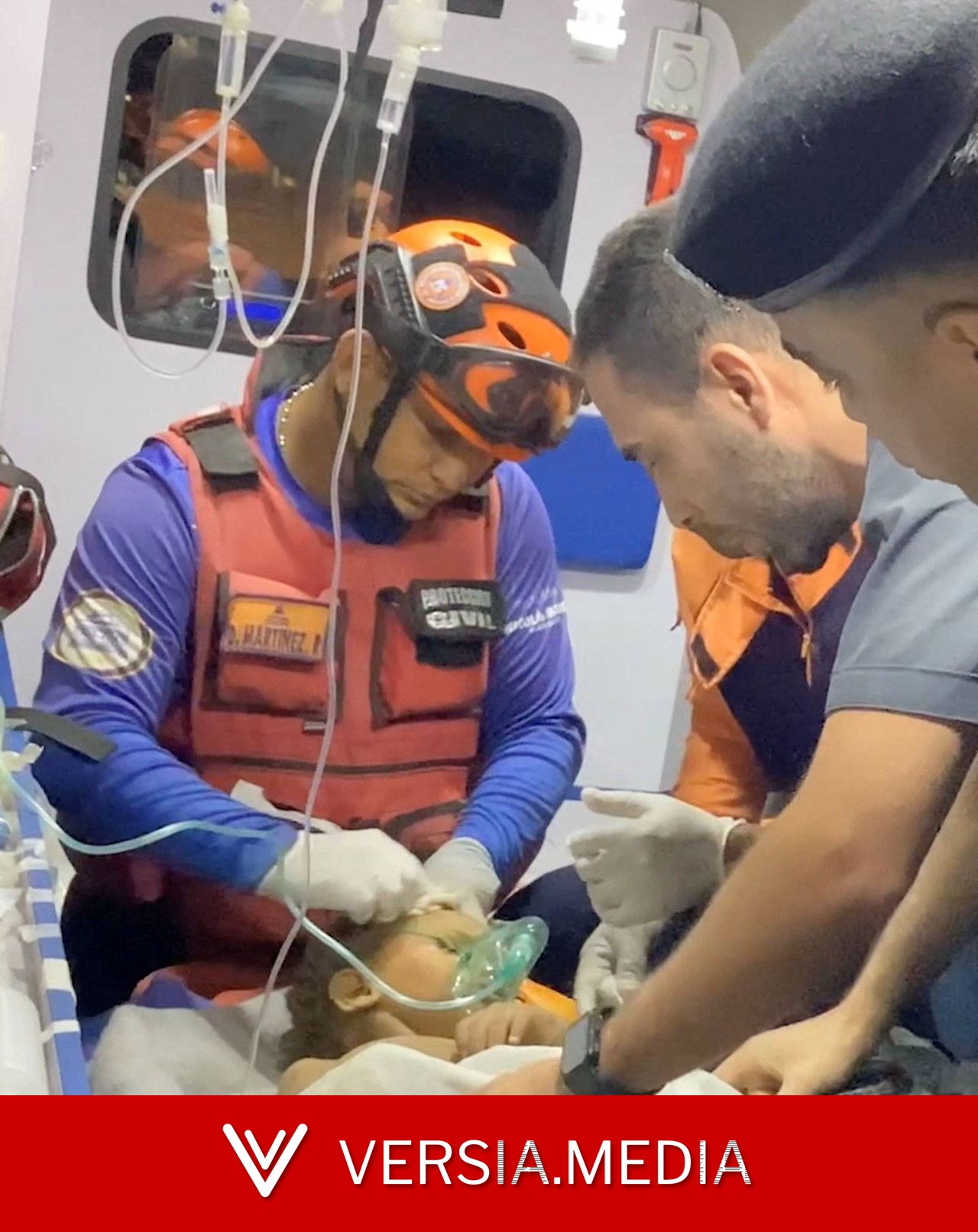 Equipes retiram criança com vida de escombros 6 dias após terremotos na Venezuela